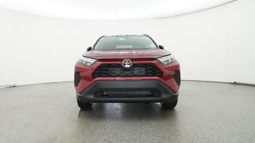 2025 Toyota RAV4 XLE photo 3