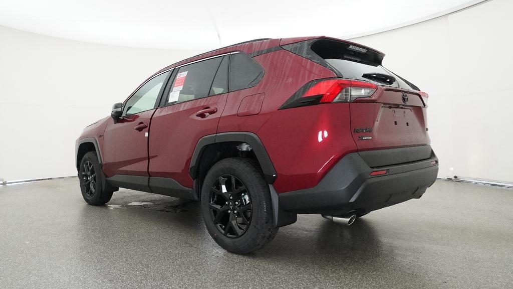2025 Toyota RAV4 XLE photo 14