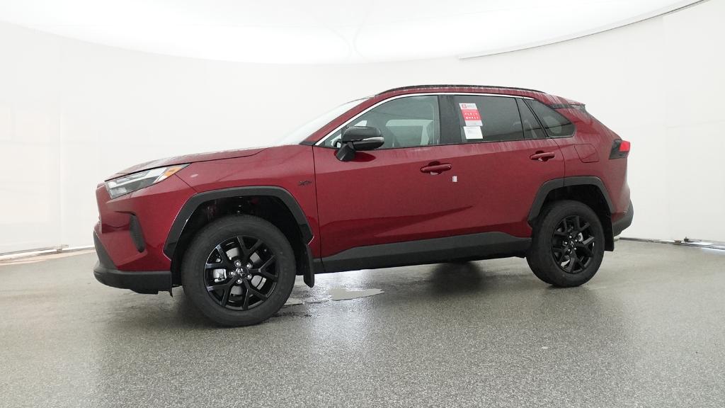 2025 Toyota RAV4 XLE photo 8