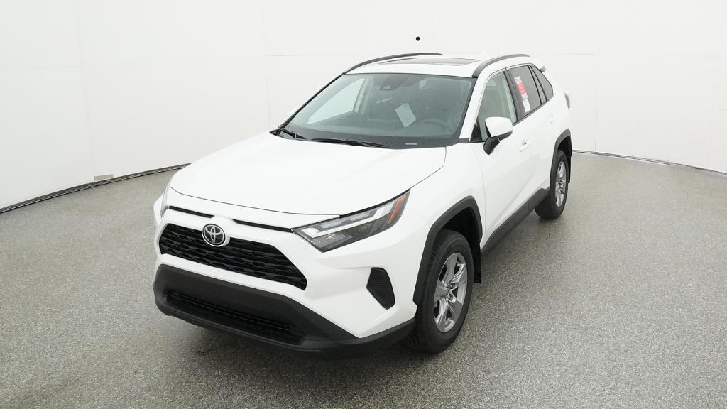 2025 Toyota RAV4 XLE photo 3