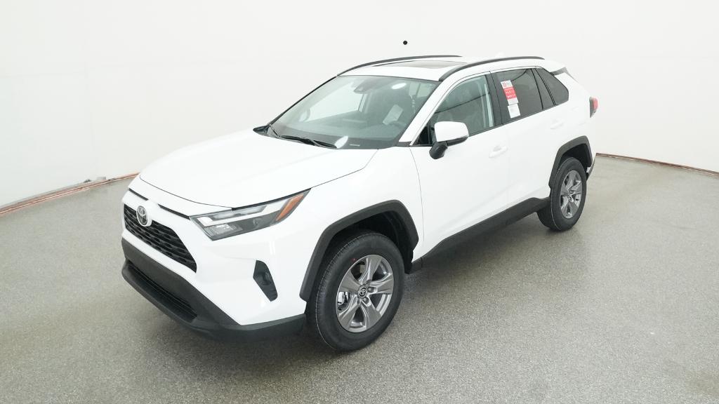 2025 Toyota RAV4 XLE's photo