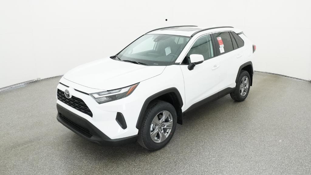 2025 Toyota RAV4 XLE's photo