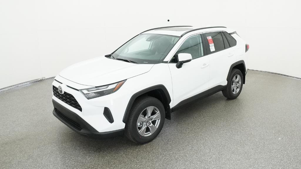 2025 Toyota RAV4 XLE's photo