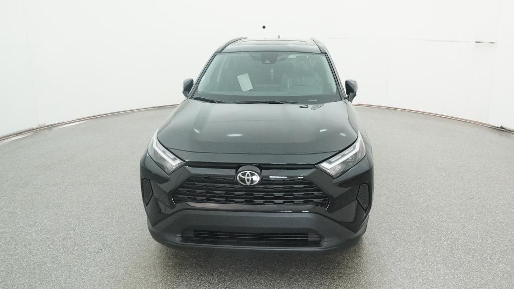2025 Toyota RAV4 XLE photo 2