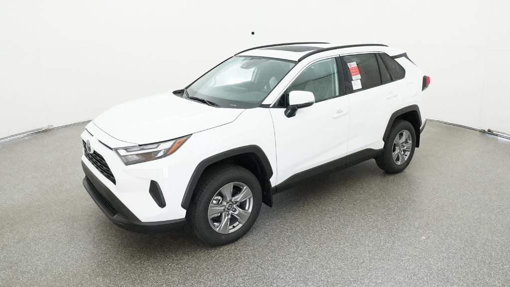 2025 Toyota RAV4 XLE's photo