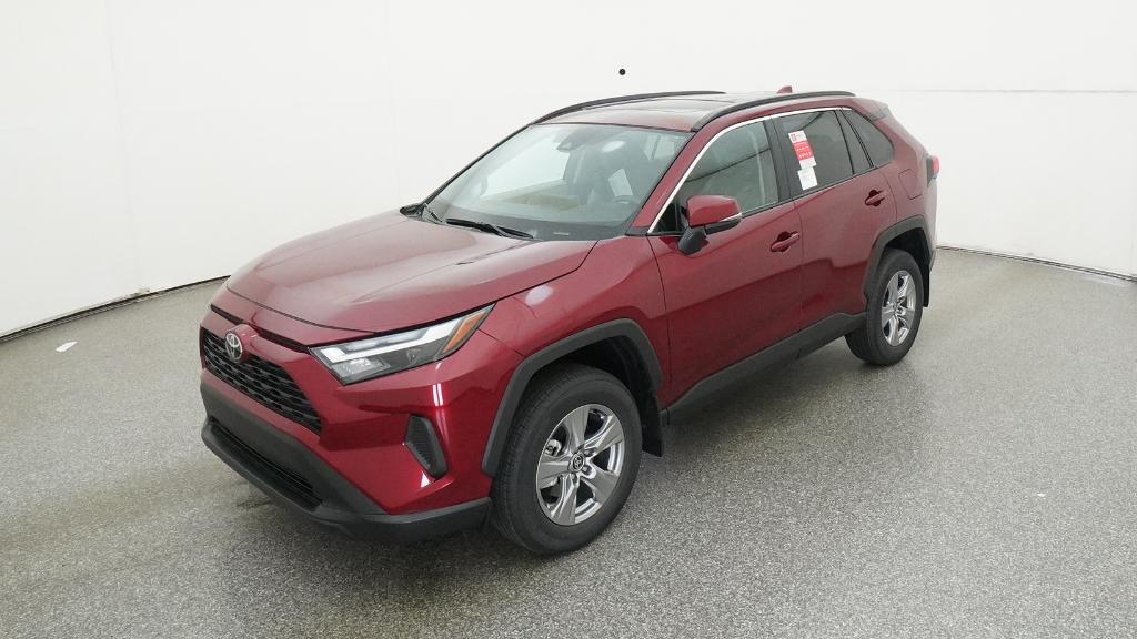 2025 Toyota RAV4 XLE's photo