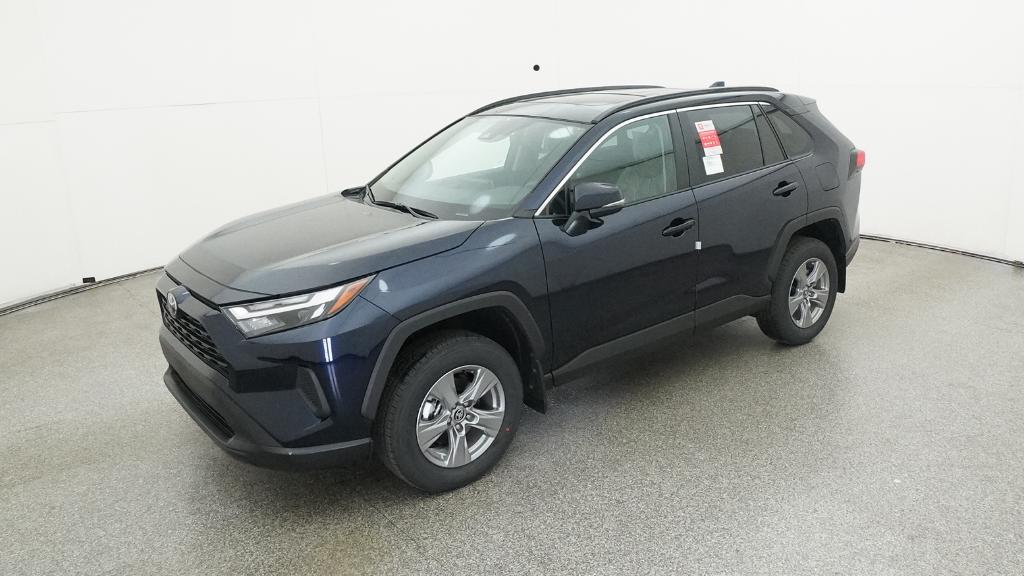 2025 Toyota RAV4 XLE's photo