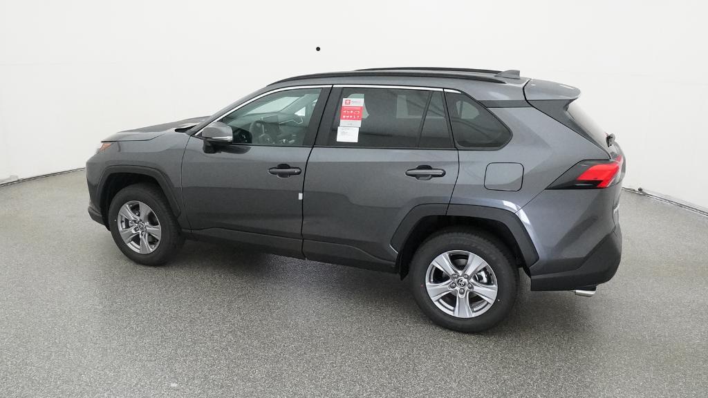 2025 Toyota RAV4 XLE photo 19