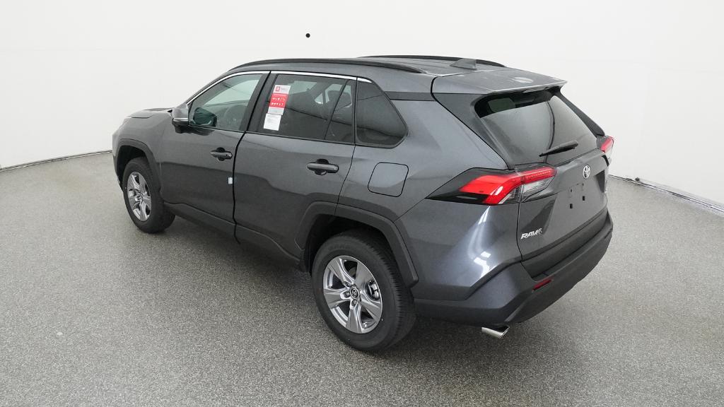 2025 Toyota RAV4 XLE photo 26