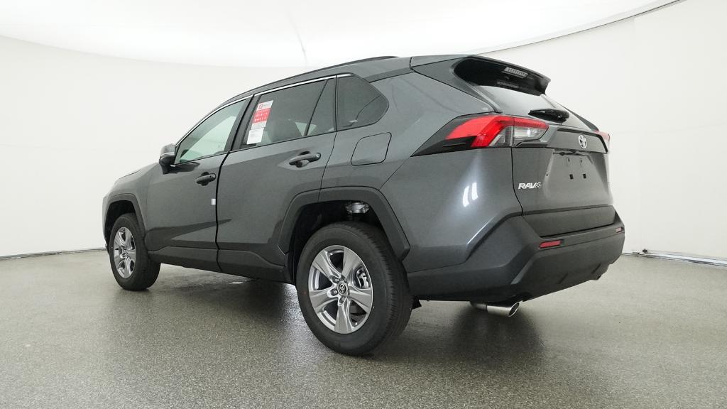 2025 Toyota RAV4 XLE photo 2