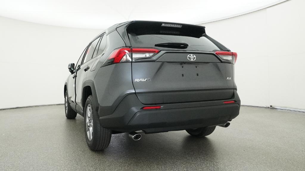 2025 Toyota RAV4 XLE photo 14