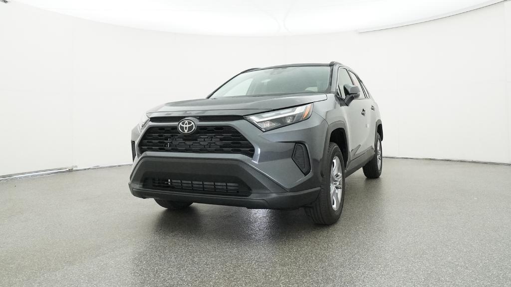 2025 Toyota RAV4 XLE photo 9