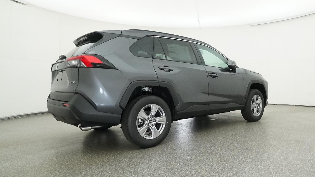 2025 Toyota RAV4 XLE photo 30