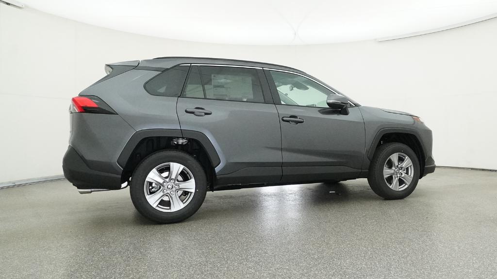 2025 Toyota RAV4 XLE photo 23