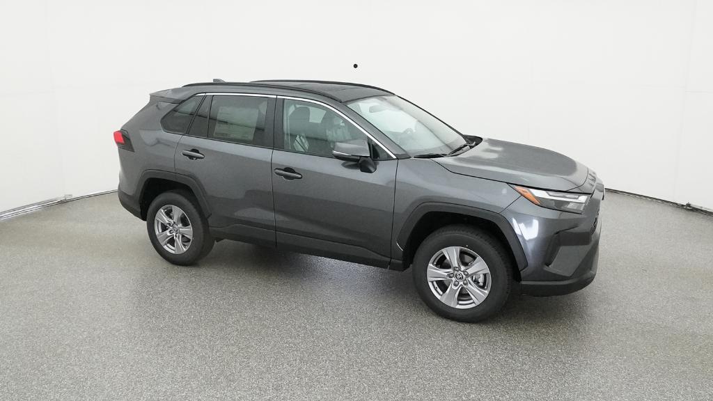 2025 Toyota RAV4 XLE photo 10