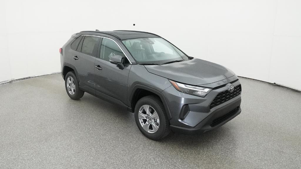 2025 Toyota RAV4 XLE photo 11