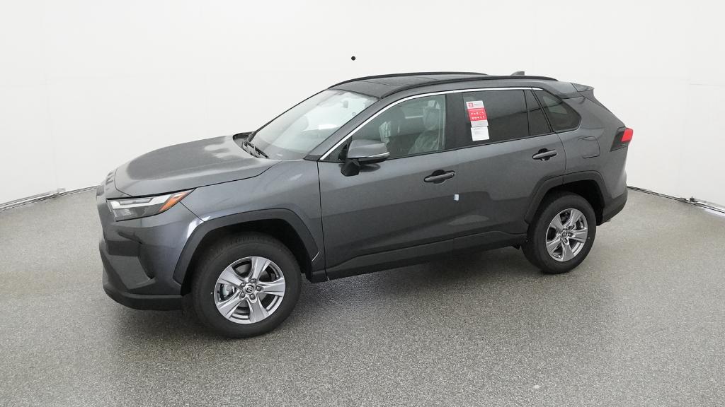 2025 Toyota RAV4 XLE photo 24