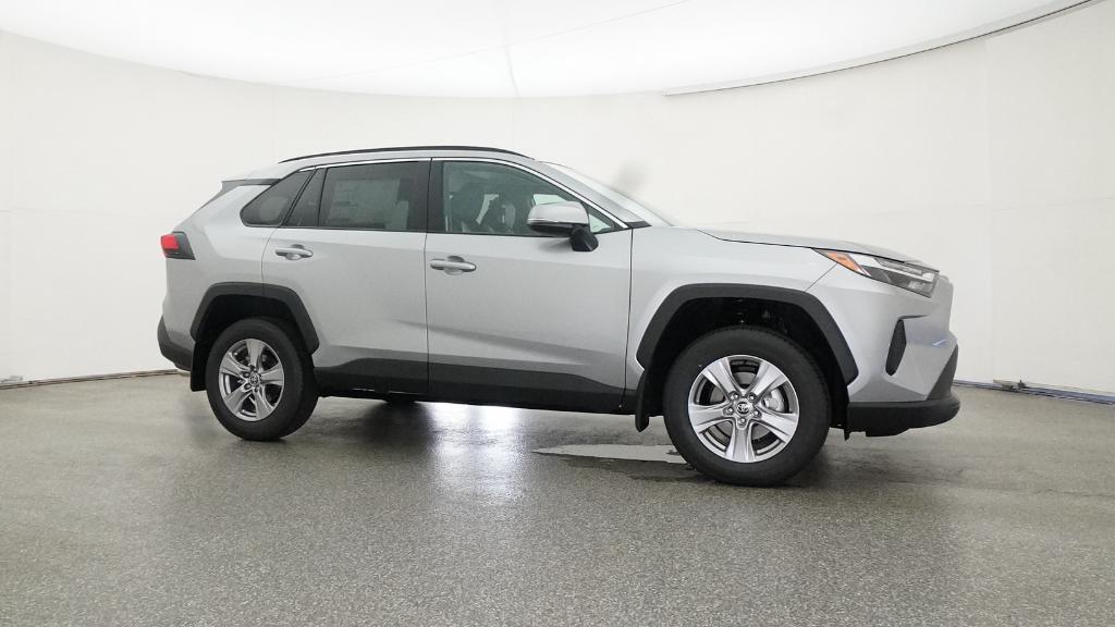 2025 Toyota RAV4 XLE photo 26