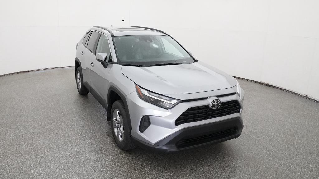 2025 Toyota RAV4 XLE photo 29