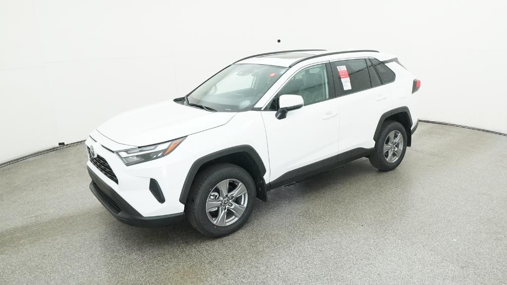 2025 Toyota RAV4 XLE's photo