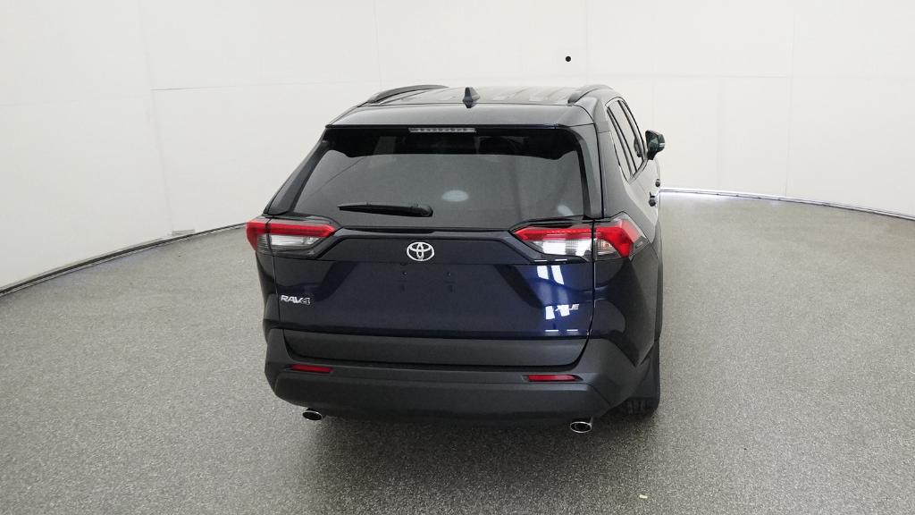 2025 Toyota RAV4 XLE photo 12