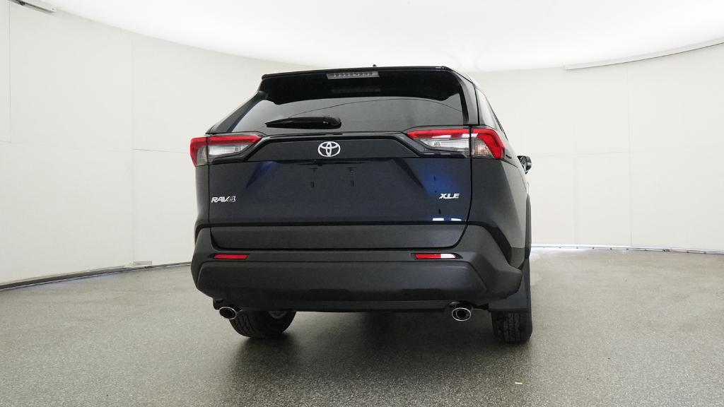 2025 Toyota RAV4 XLE photo 11