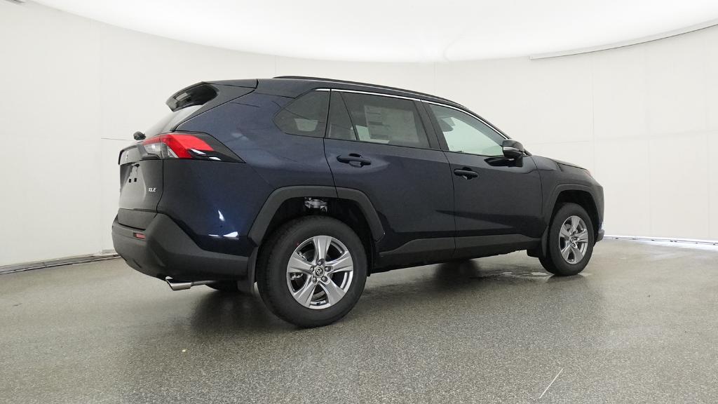 2025 Toyota RAV4 XLE photo 15