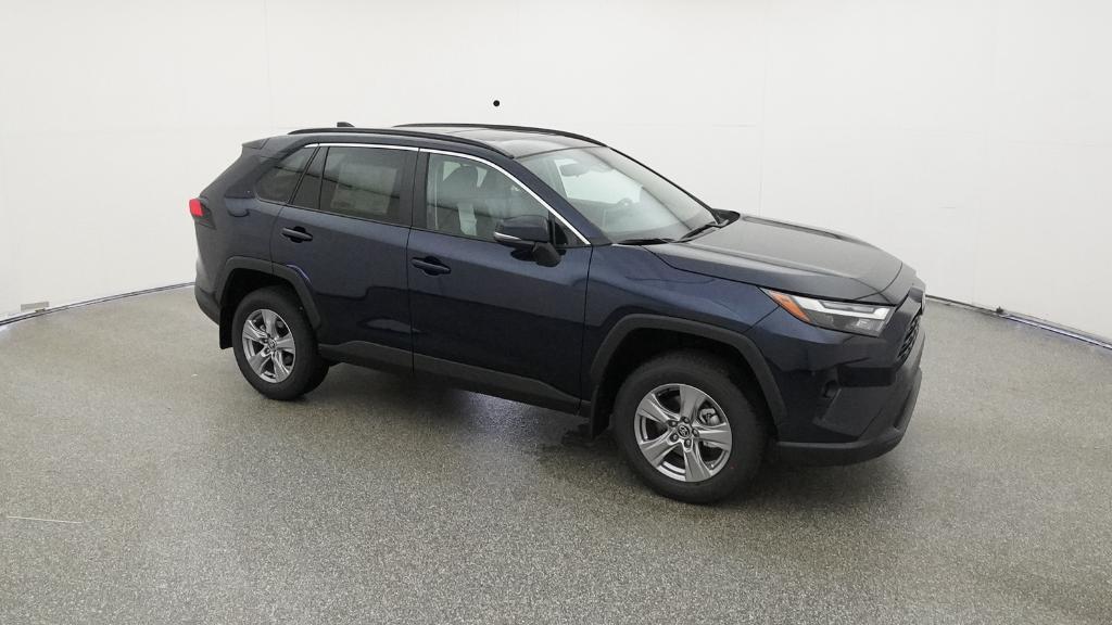 2025 Toyota RAV4 XLE photo 21