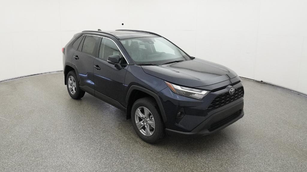 2025 Toyota RAV4 XLE photo 23