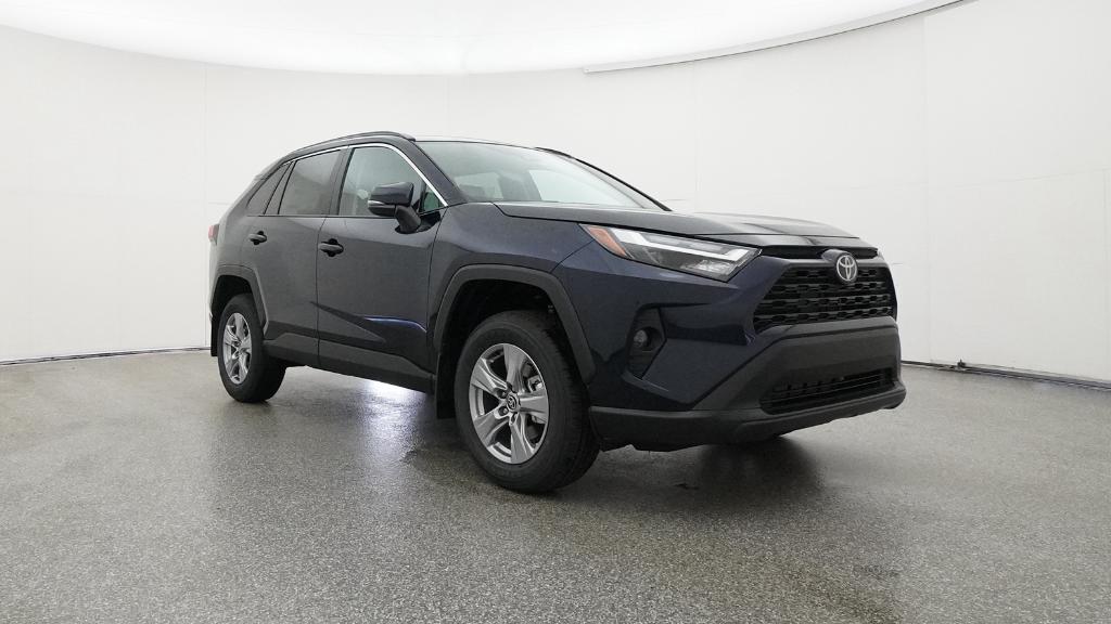 2025 Toyota RAV4 XLE photo 24