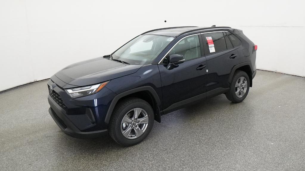 2025 Toyota RAV4 XLE's photo