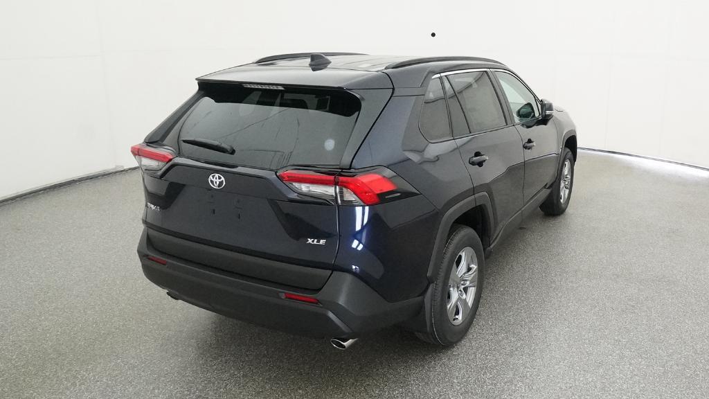 2025 Toyota RAV4 XLE photo 19