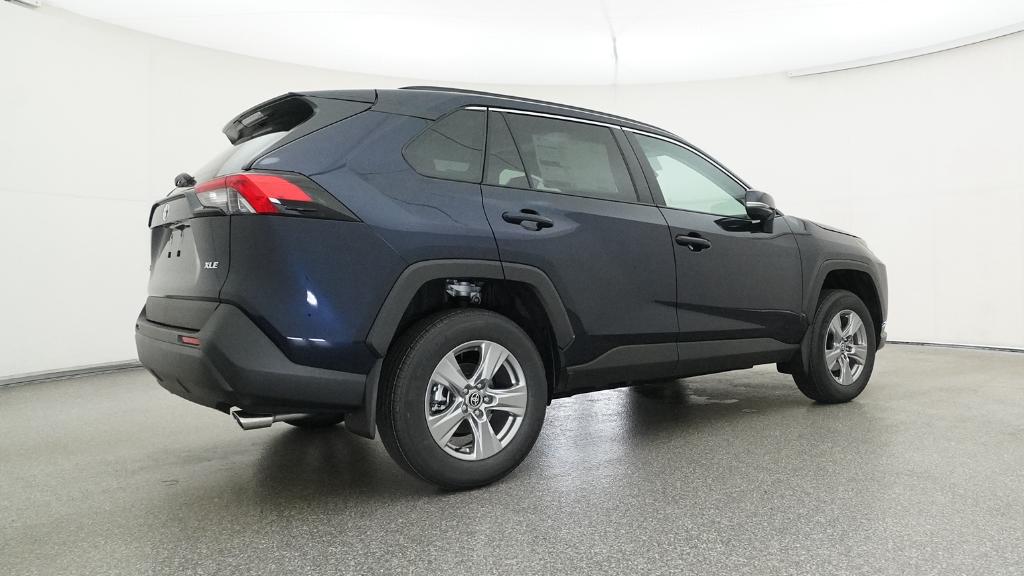 2025 Toyota RAV4 XLE photo 21