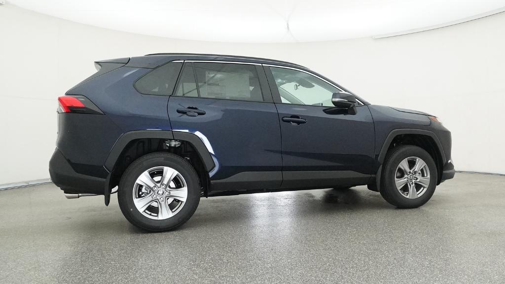 2025 Toyota RAV4 XLE photo 23