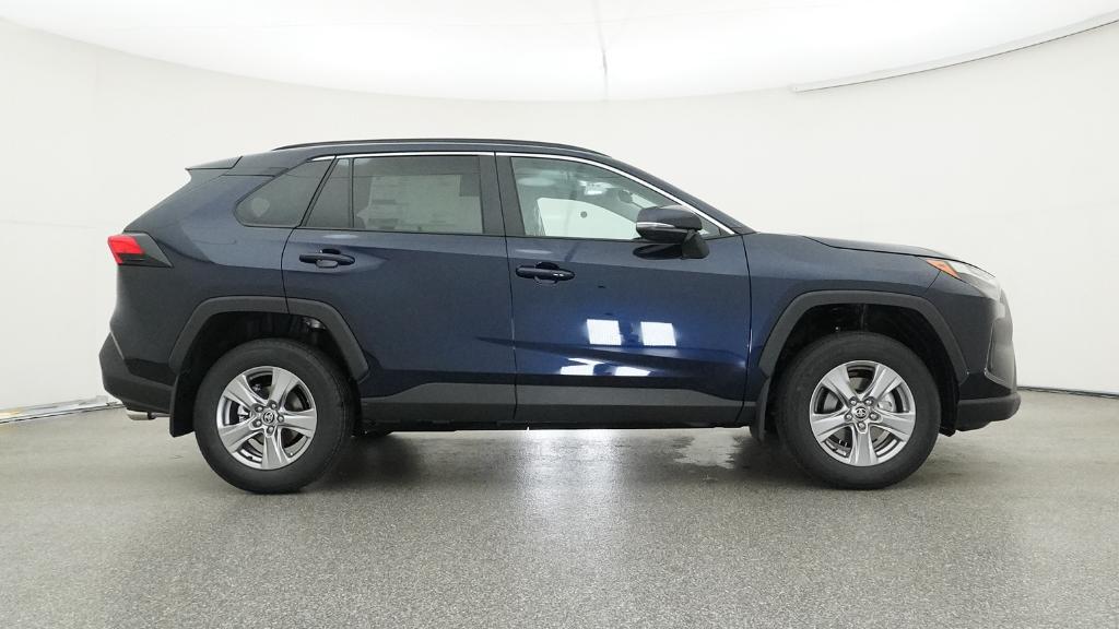 2025 Toyota RAV4 XLE photo 26
