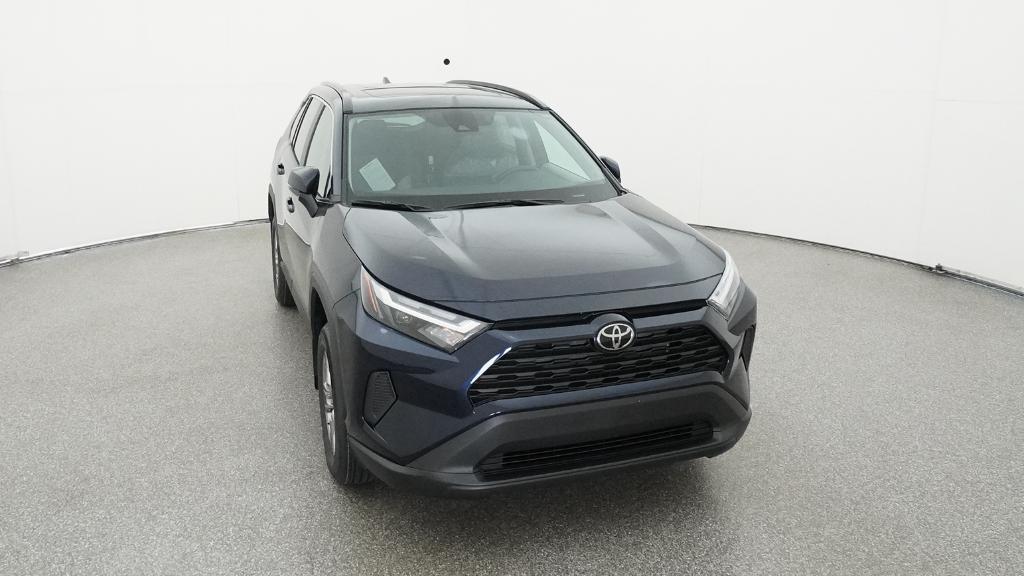 2025 Toyota RAV4 XLE photo 32