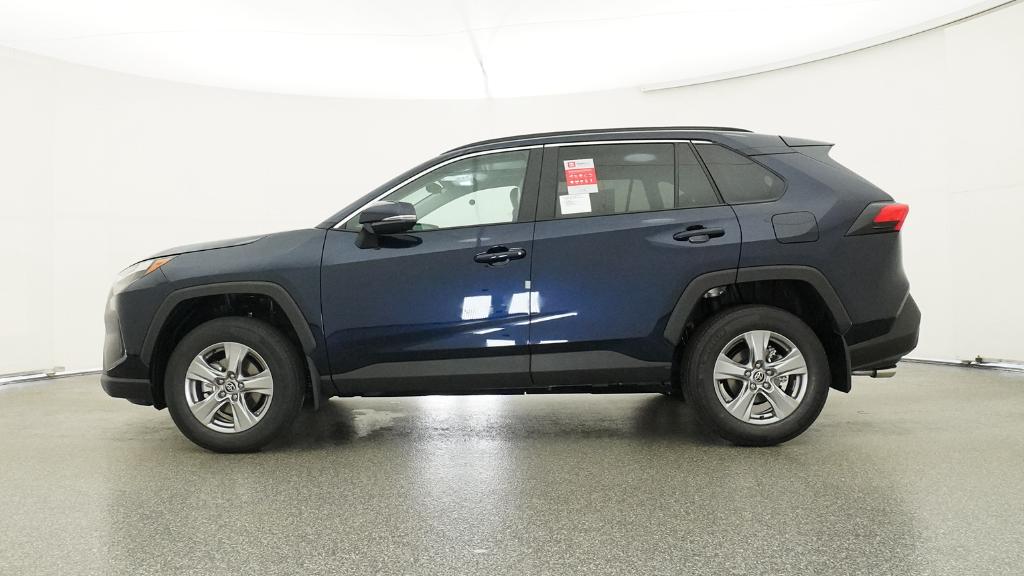 2025 Toyota RAV4 XLE photo 10