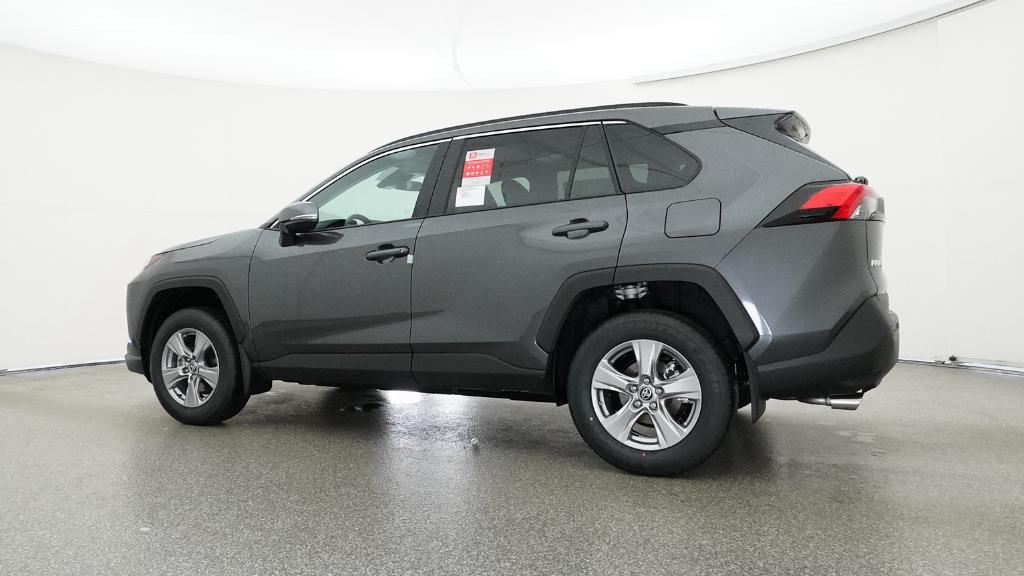 2025 Toyota RAV4 XLE photo 11