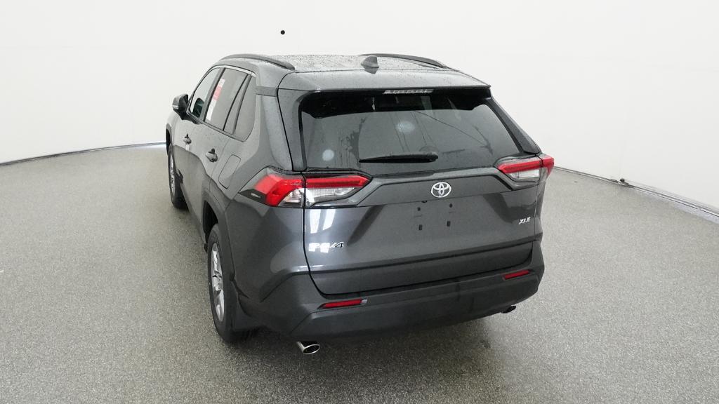 2025 Toyota RAV4 XLE photo 15