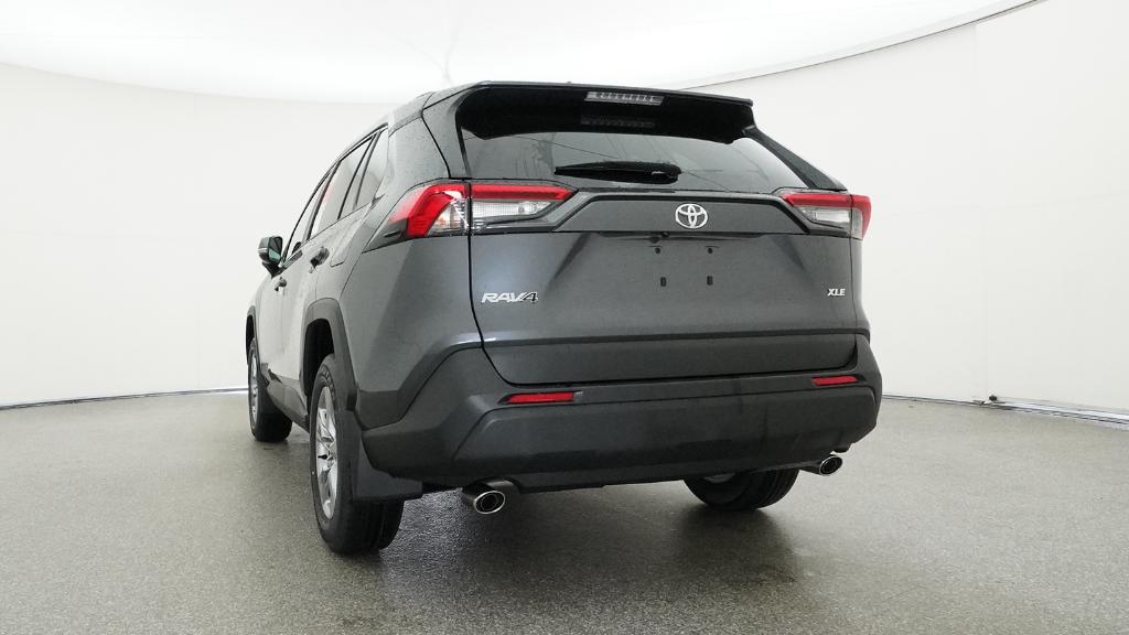 2025 Toyota RAV4 XLE photo 14