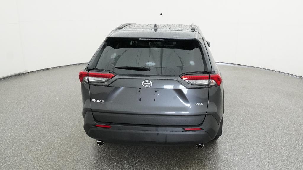 2025 Toyota RAV4 XLE photo 17