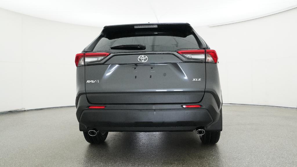 2025 Toyota RAV4 XLE photo 16