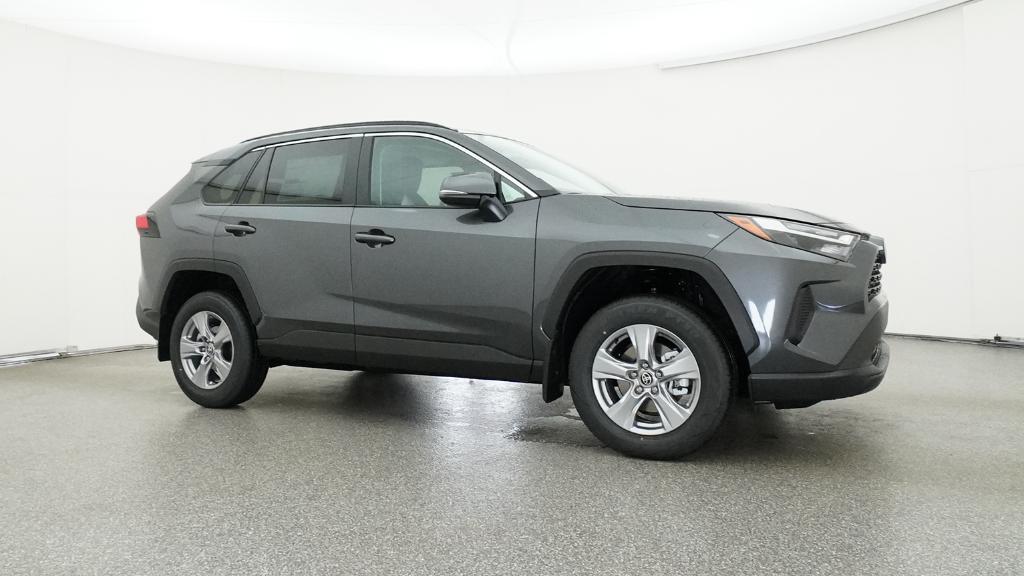 2025 Toyota RAV4 XLE photo 27