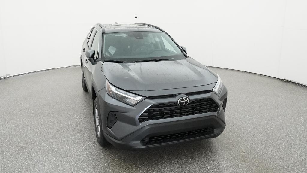 2025 Toyota RAV4 XLE photo 31