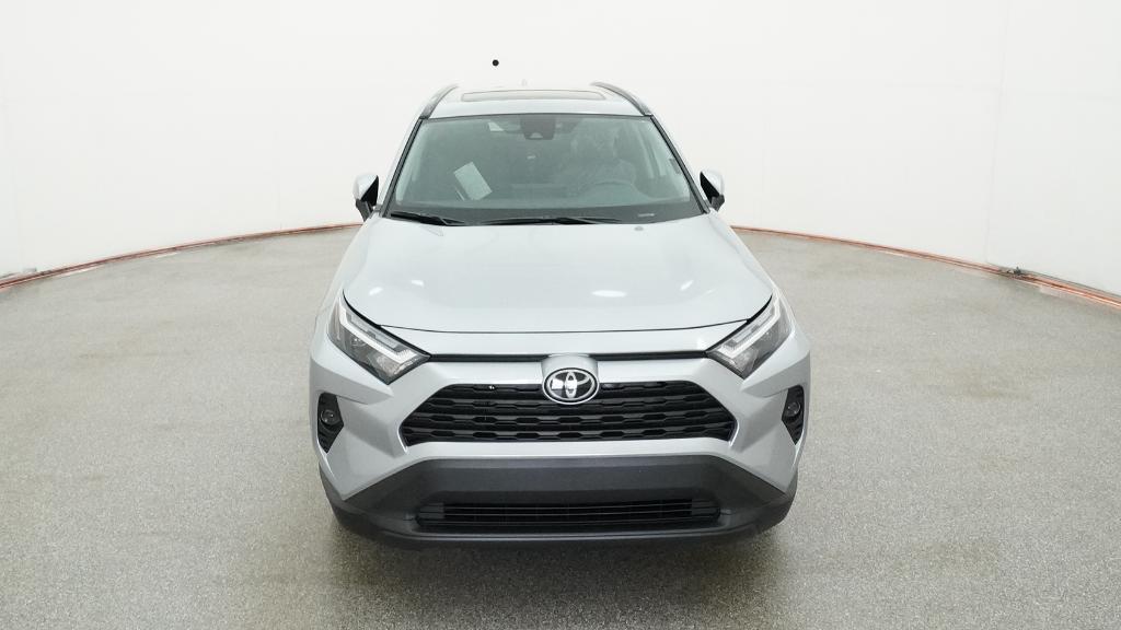 2025 Toyota RAV4 XLE photo 2