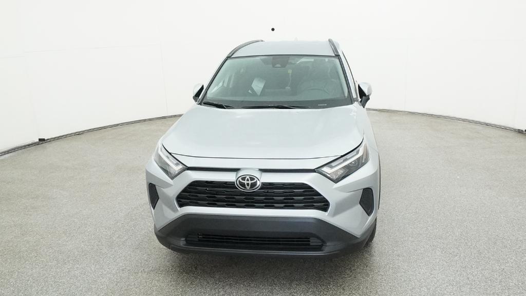 2025 Toyota RAV4 XLE photo 2