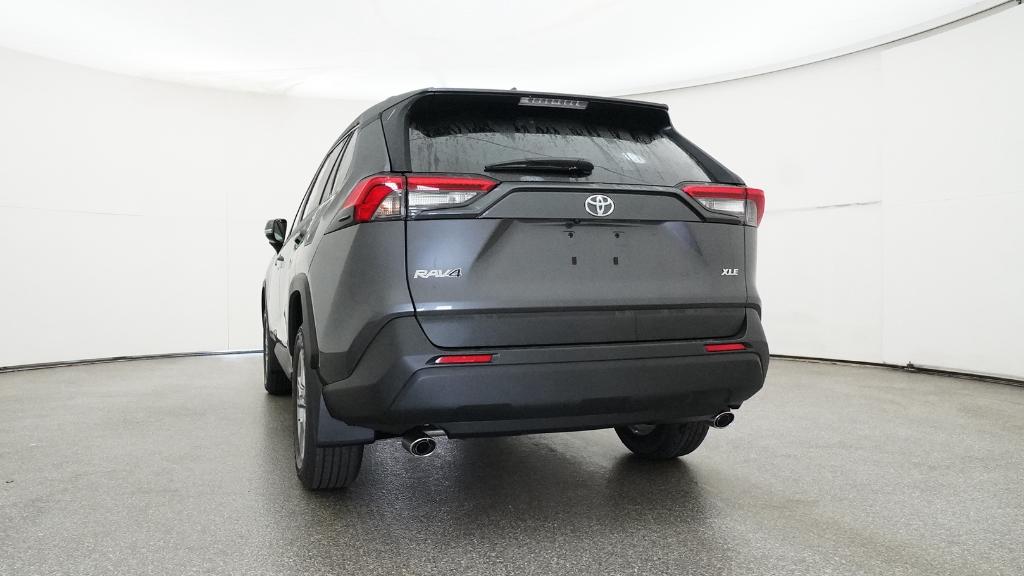 2025 Toyota RAV4 XLE photo 10