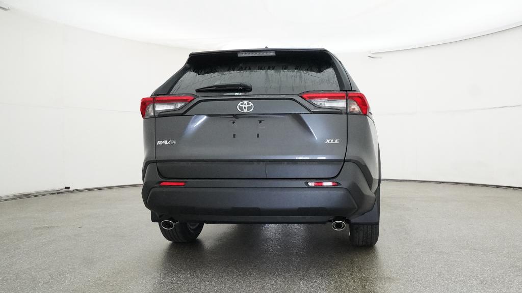 2025 Toyota RAV4 XLE photo 12