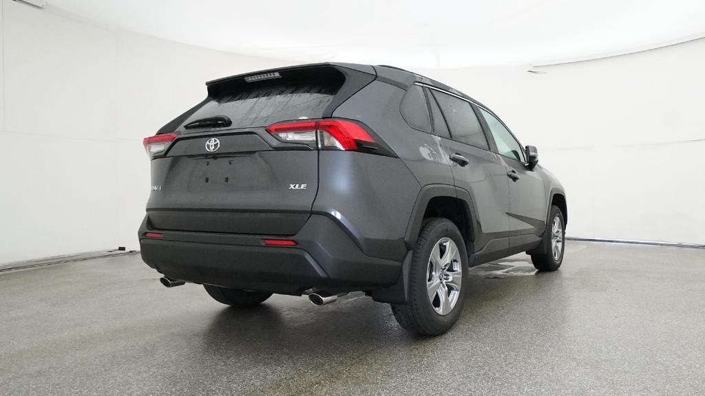 2025 Toyota RAV4 XLE photo 15