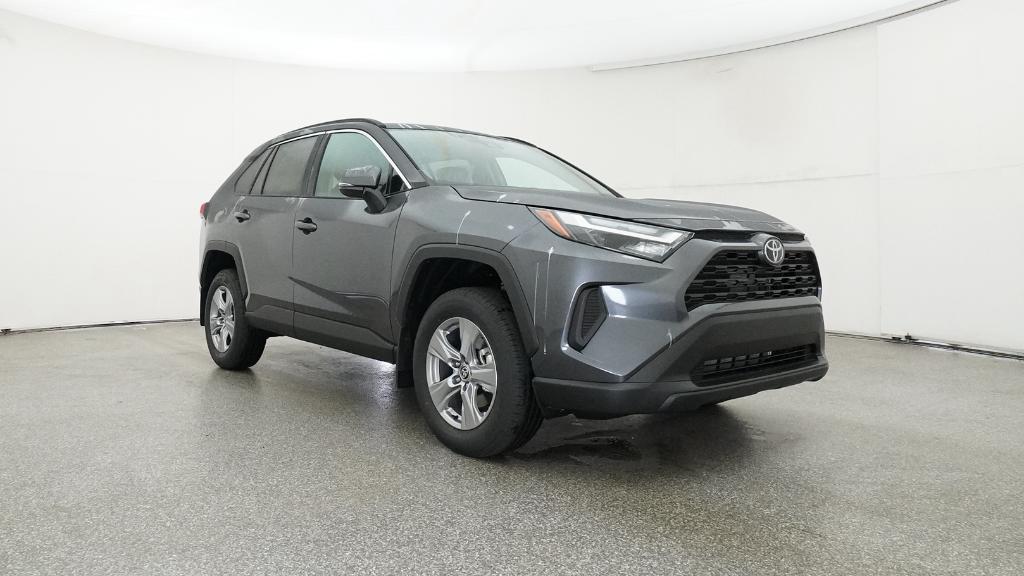 2025 Toyota RAV4 XLE photo 25